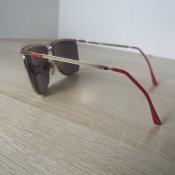 Vintage Gucci GG2204 16A Eyeglasses Sunglasses Gold FRAMES ONLY Made in Italy - Picture 9 of 10